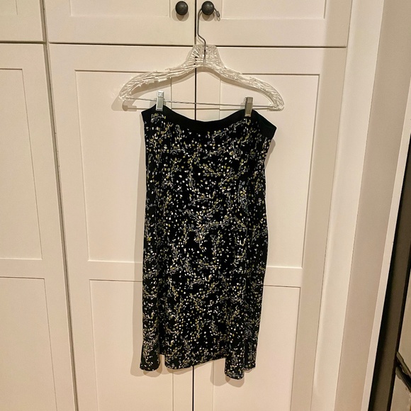 Large long J.Jill Black Skirt with blue, green, white flower pattern - Picture 1 of 3